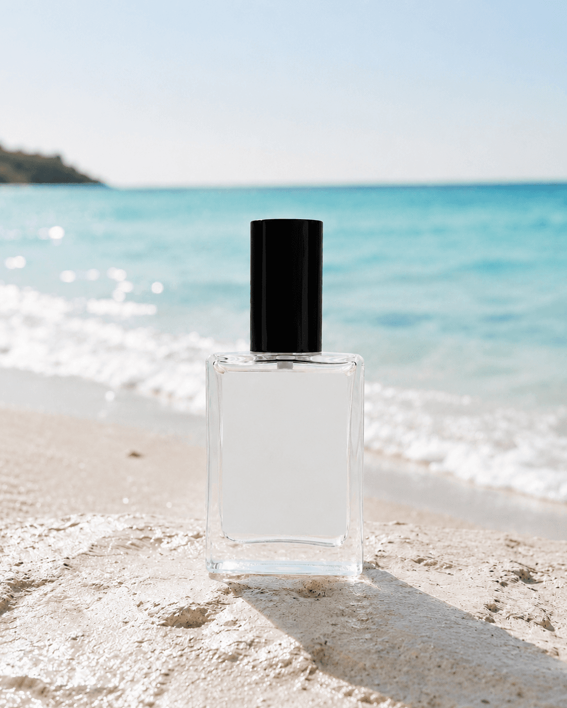 SALT — בקבוק על חול ליד הים